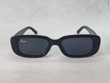 Load image into Gallery viewer, Chic
